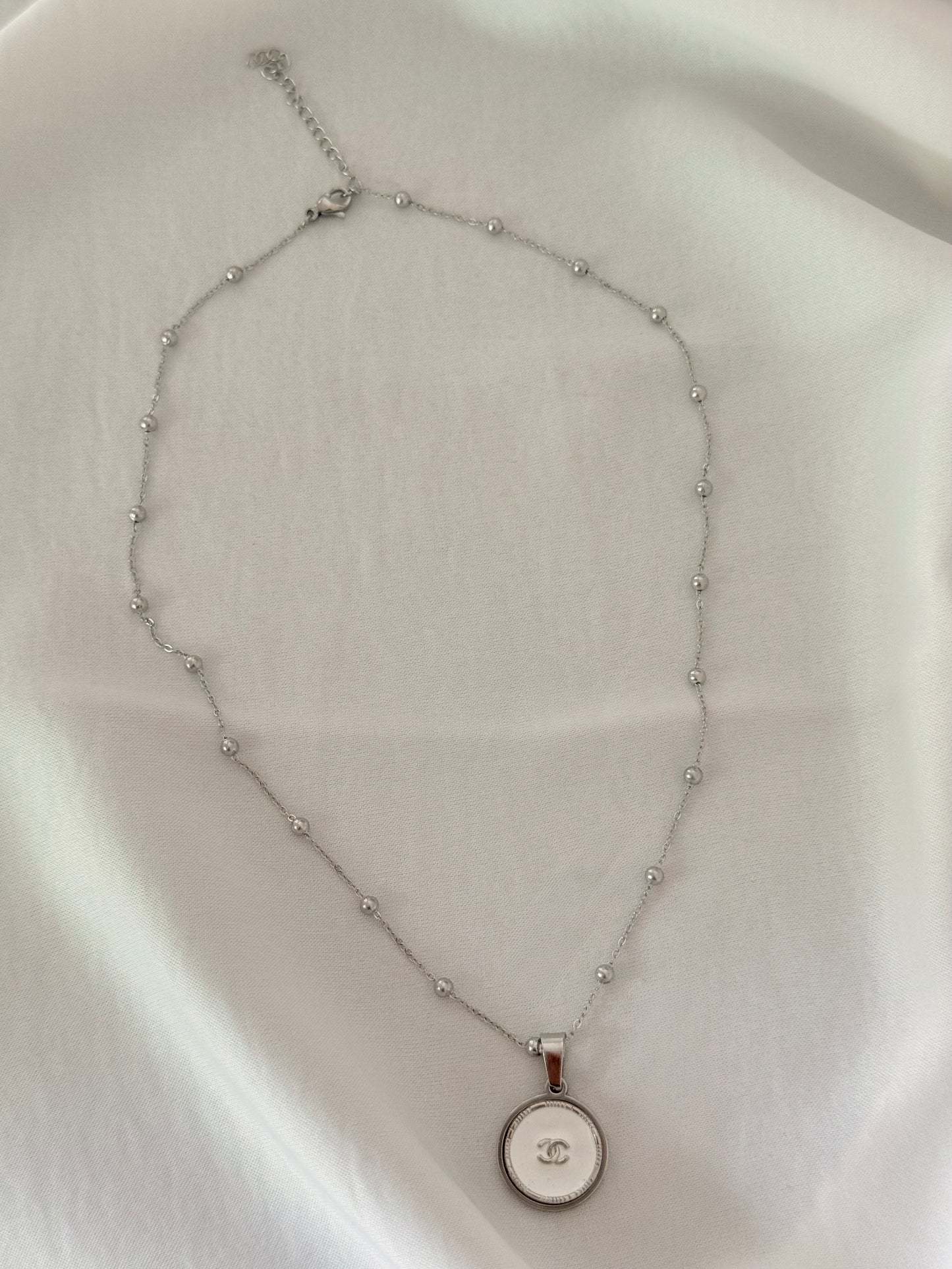 Collier AURA